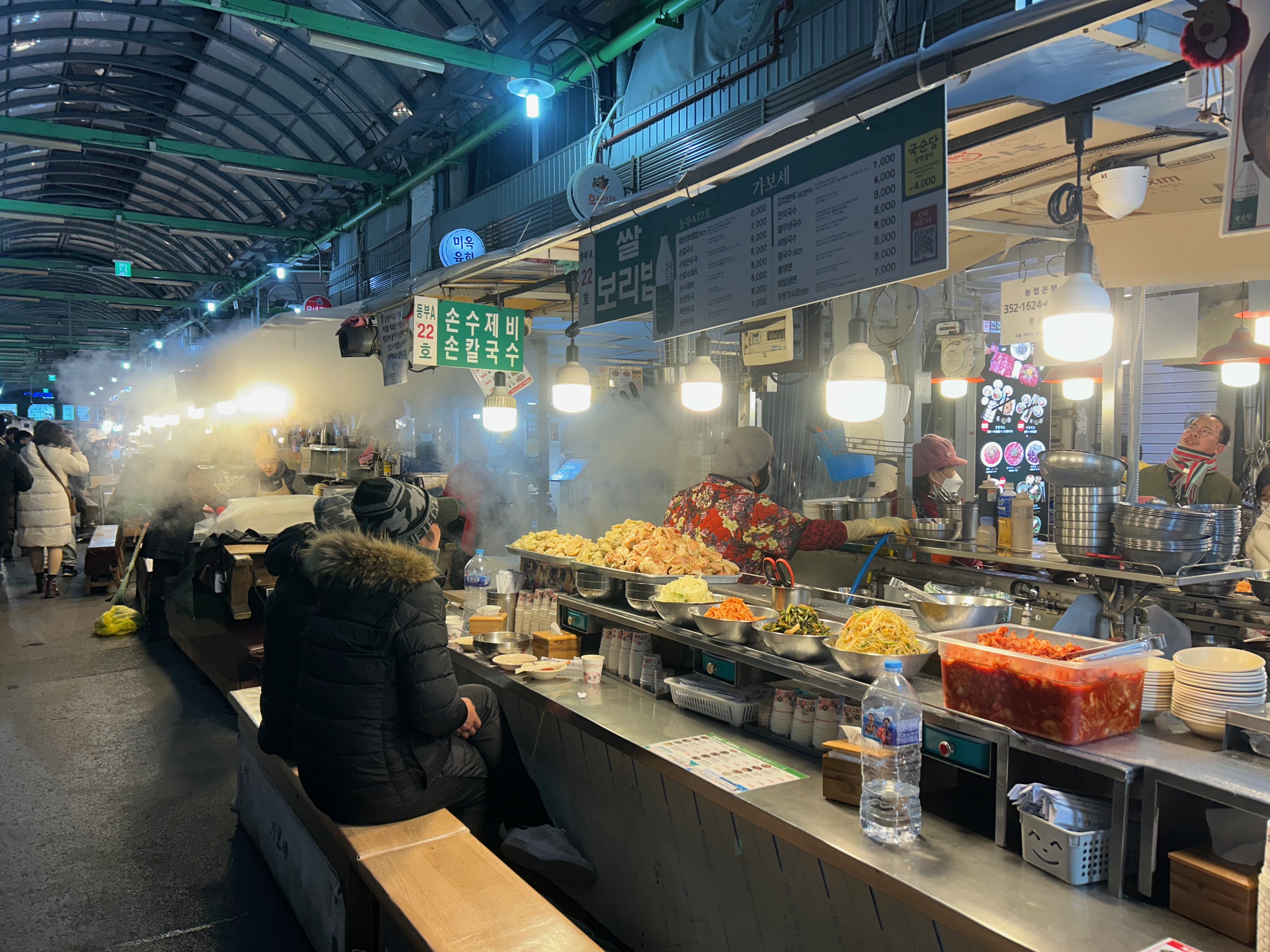 gwangjang_market_stall